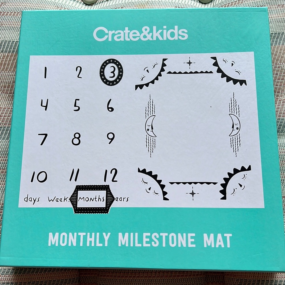Crate & Kids milestone mat